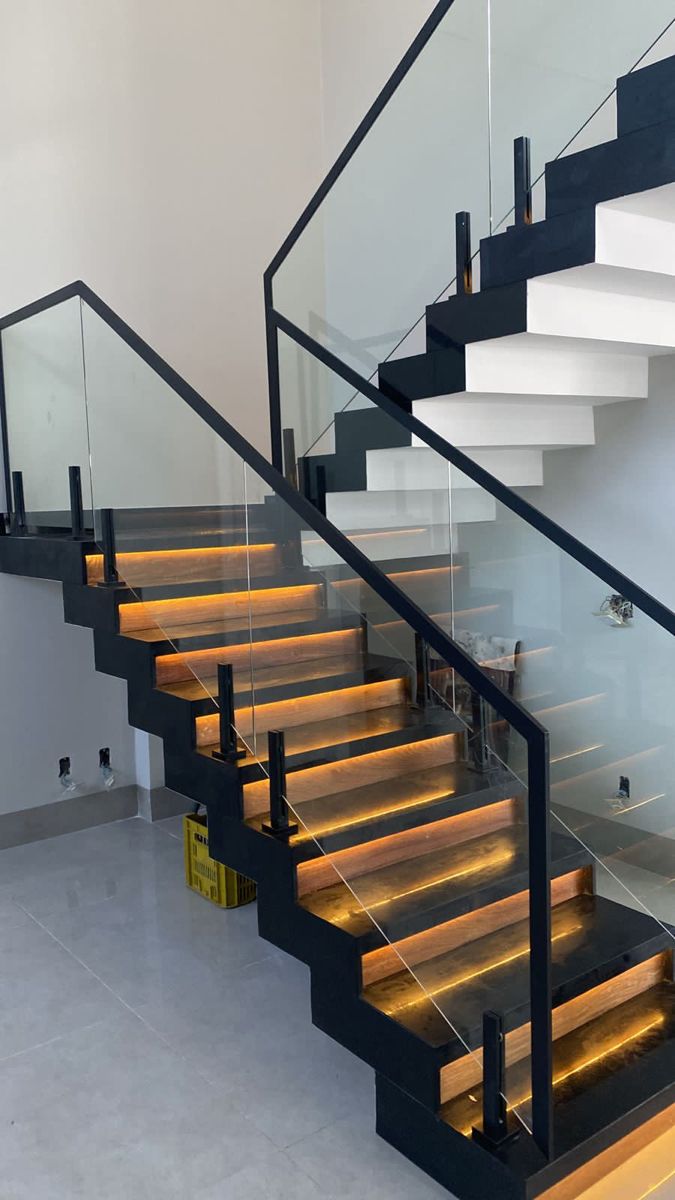 Modern Glass & Metal Staircase Railings